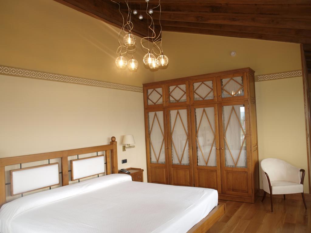 Hotel Don Silvio Colombres Zimmer foto